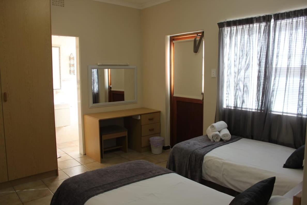 Kleinmond Panorama Holidays Exterior photo